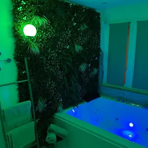  Appartement L’extasia Avec Jacuzzi Balneo Double France