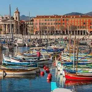  Appartement Au Coeur Du Port Rue Rusca Place Du Pin France